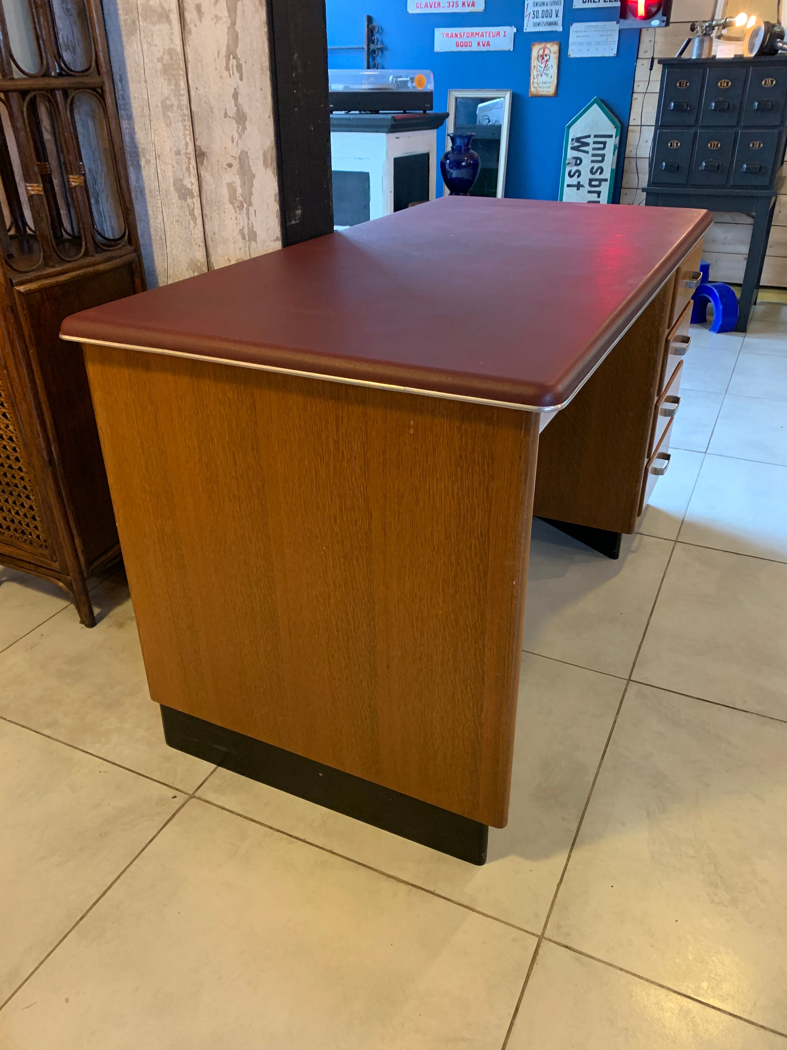 Former burwood desk