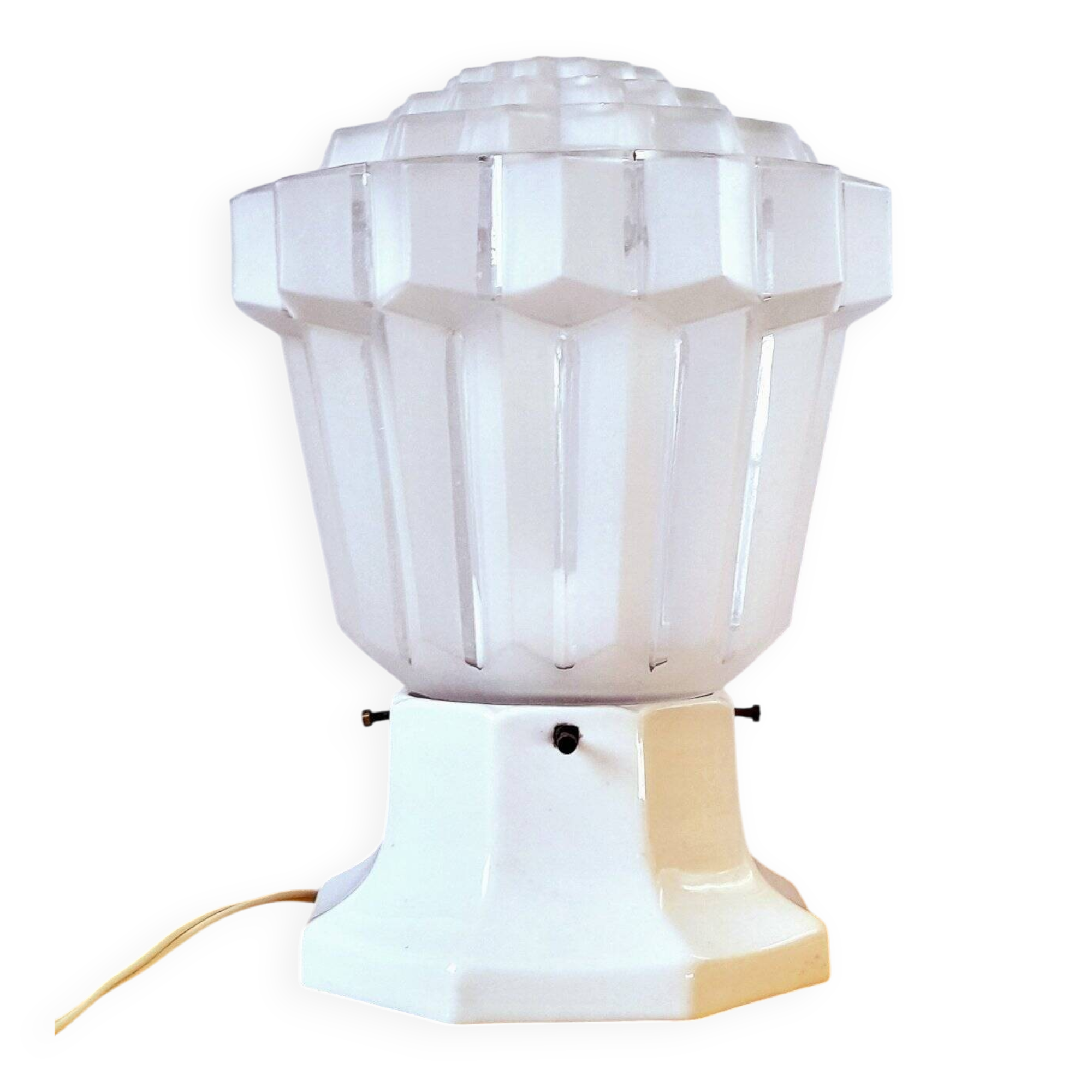 Skyscraper art deco lamp