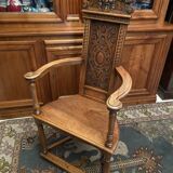 Caquetoire armchair in solid walnut carved Renaissance style