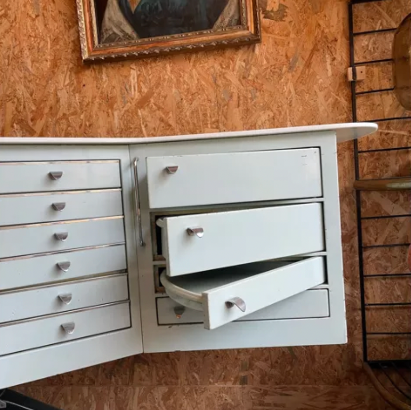 Pininfarina dentist's furniture