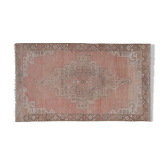 Tapis vintage tan handwoven turkish des années 1970 128 x 217 cm