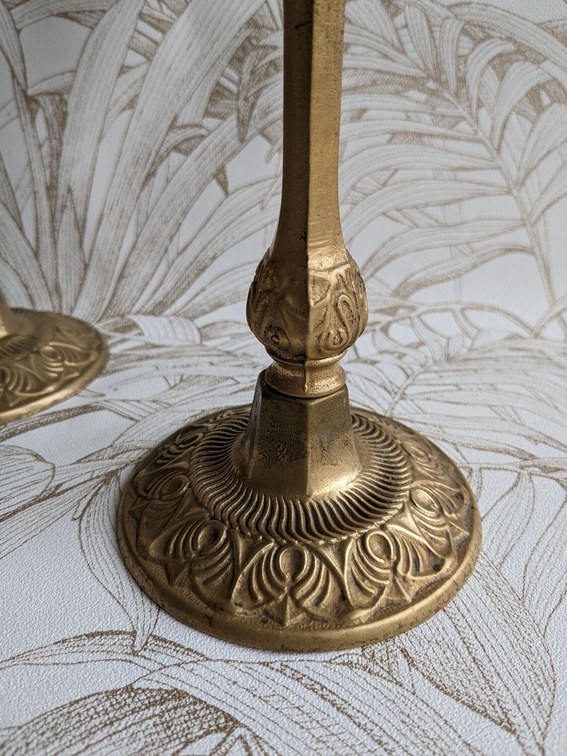 Chandeliers en bronze style Louis XVI