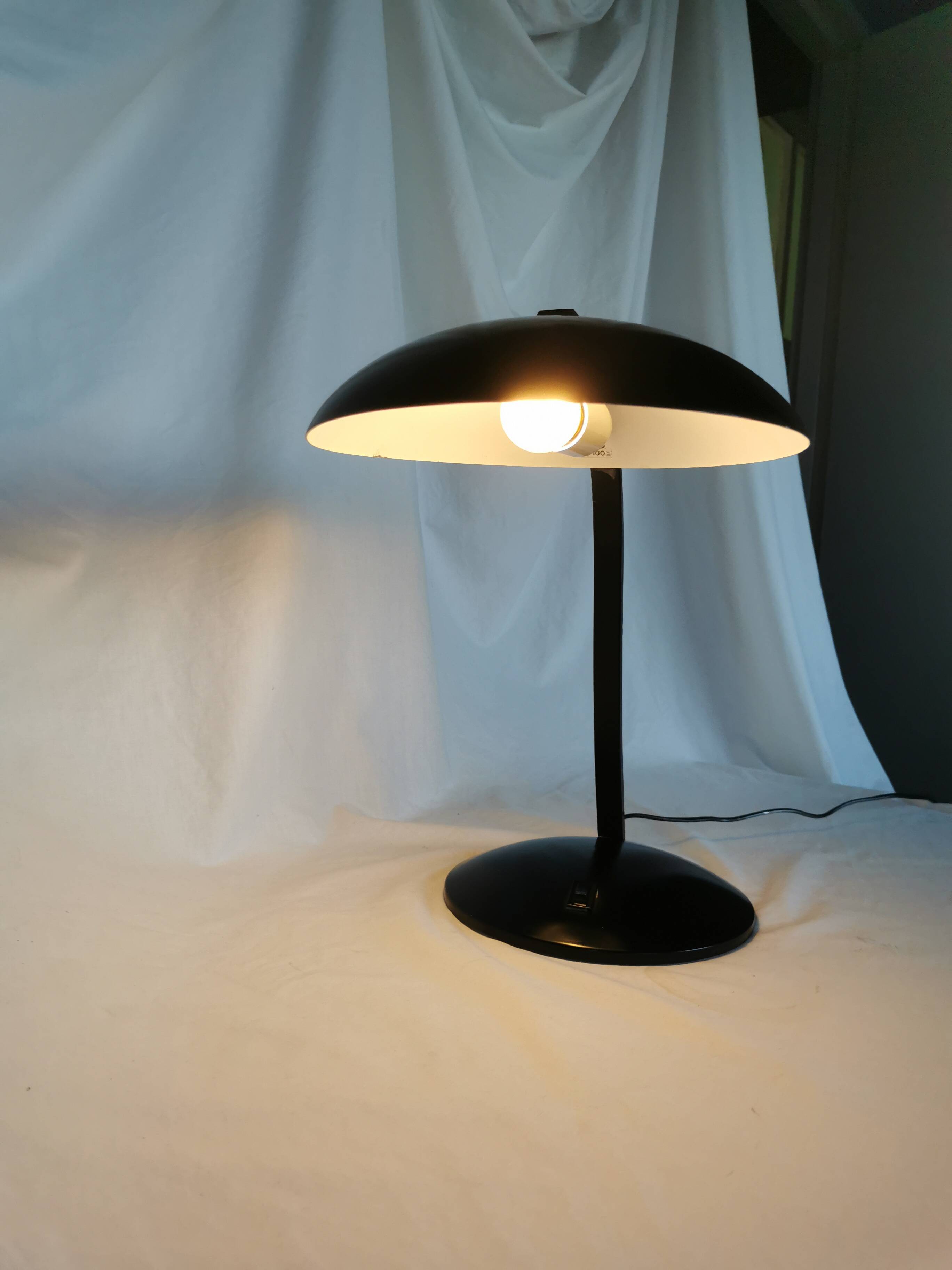Mushroom lamp in black lacquered steel model Z290, Veneta Lumi, Italy, 1980