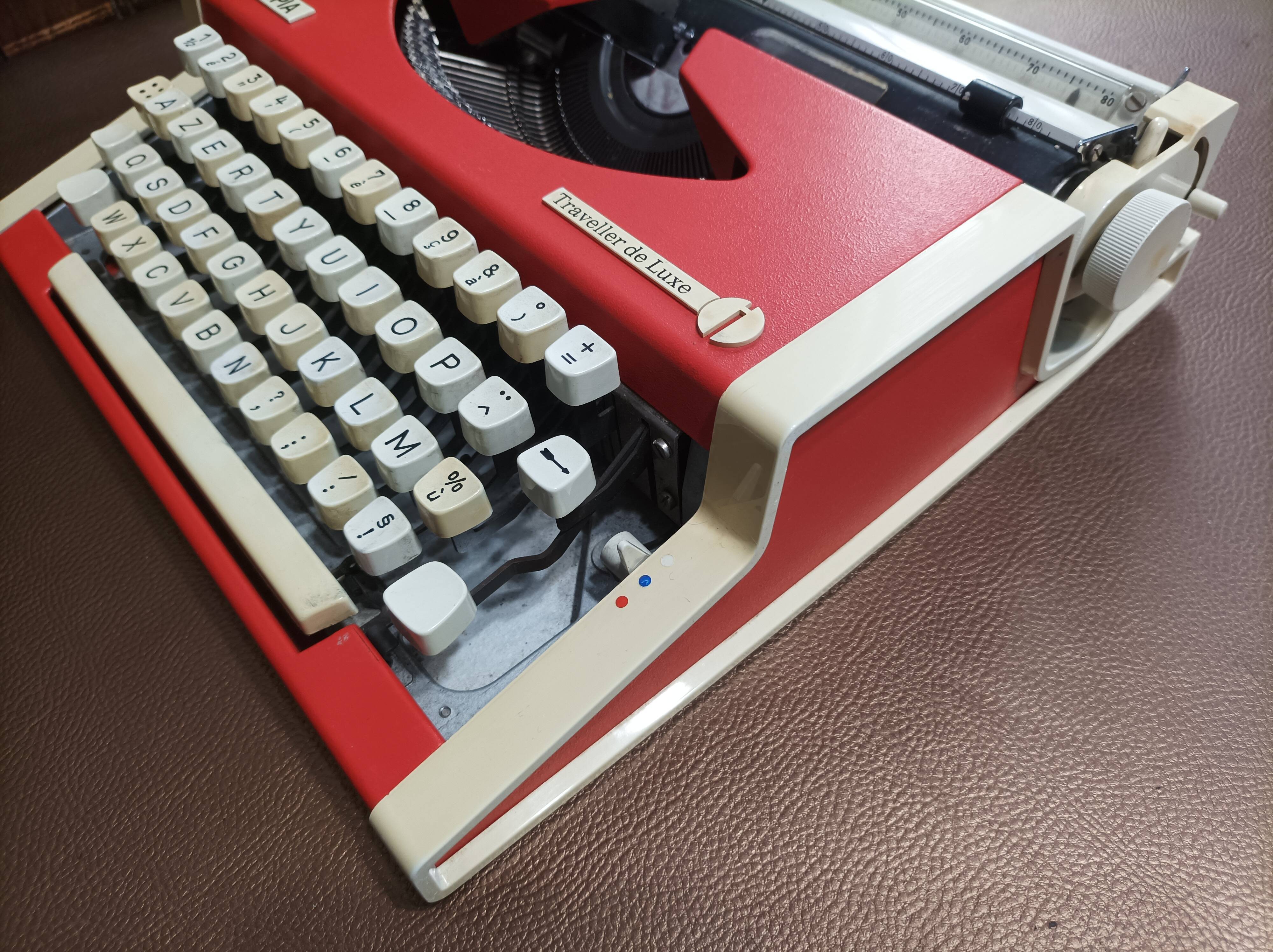 Olympia Traveller Deluxe Typewriter Vermilion Red (rare)