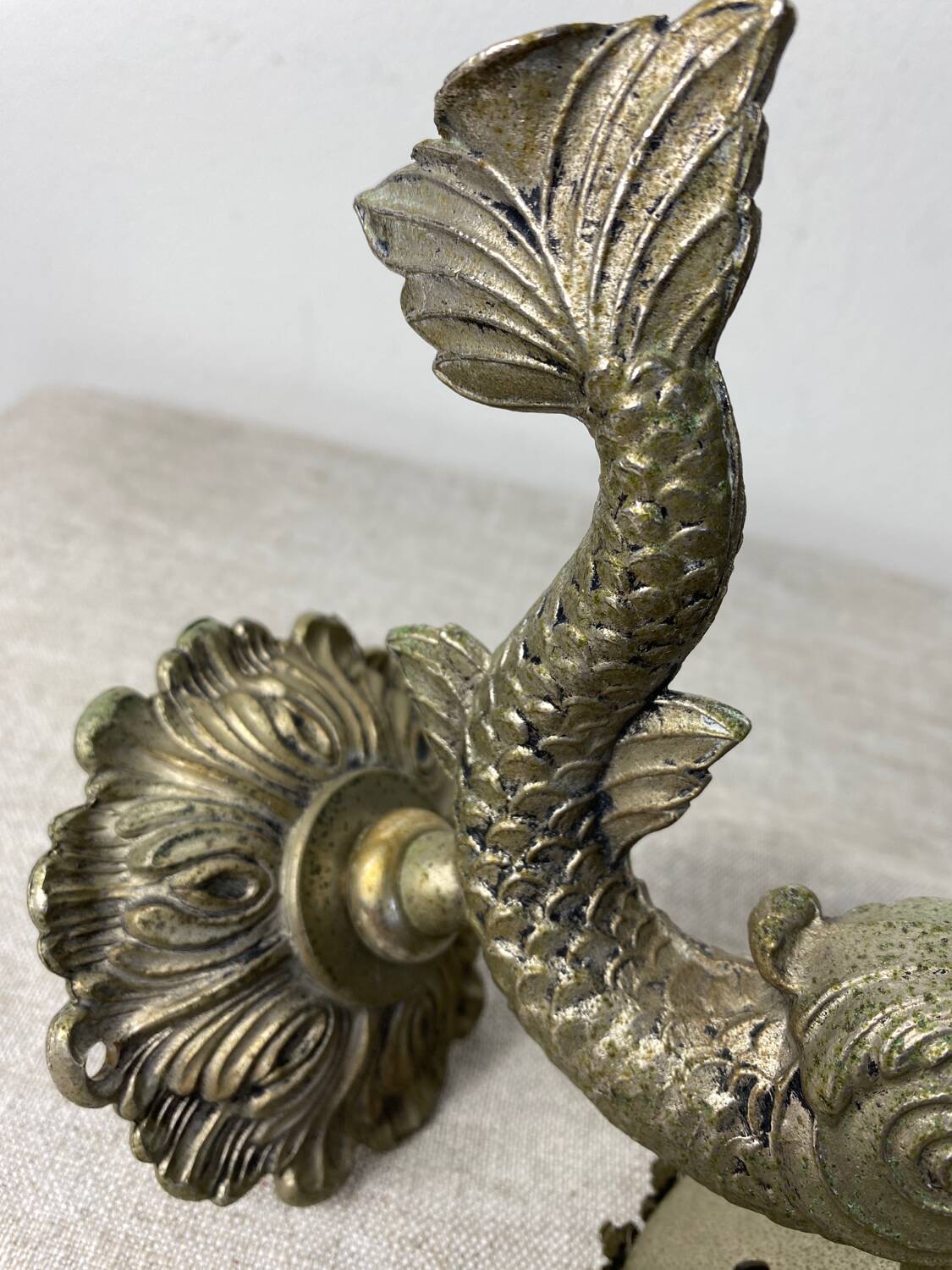 Applique poisson de style art déco en métal argenté