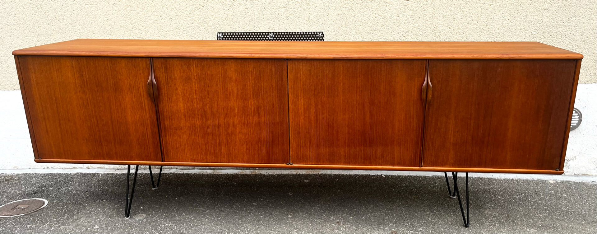 Teak enfilade