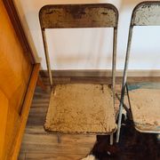 Set of 5 folding metal chairs