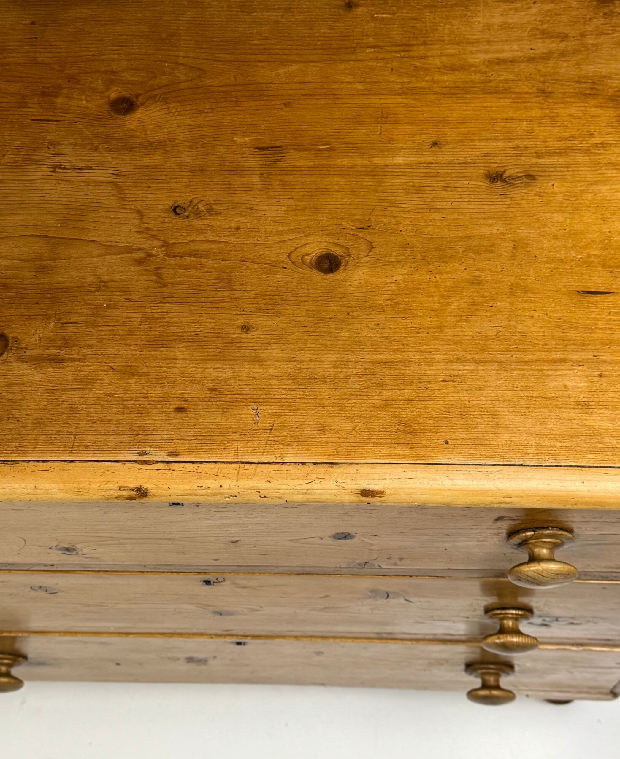 Commode anglaise du 19ème siècle