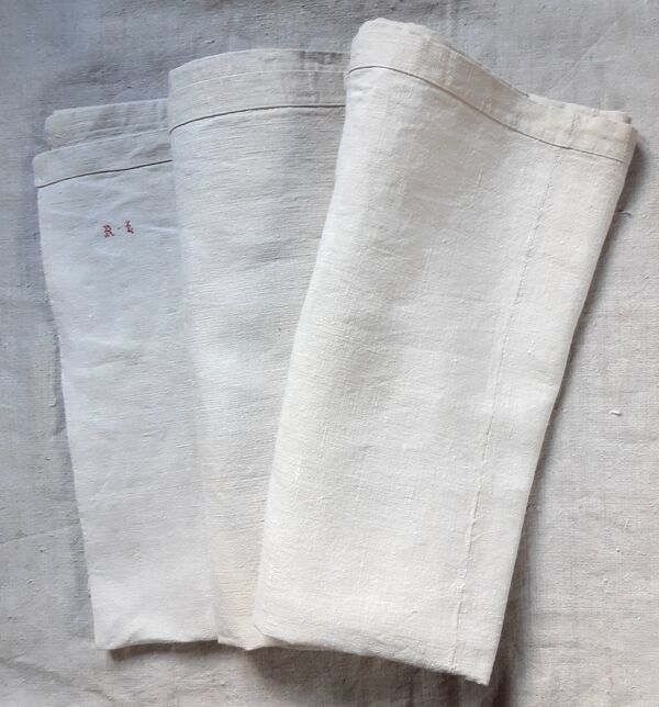 Dessus de lit ancien en lin bis avec petit monogramme rl