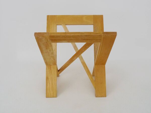 Porte-revue vintage Scandinave en bois massif. Année 70