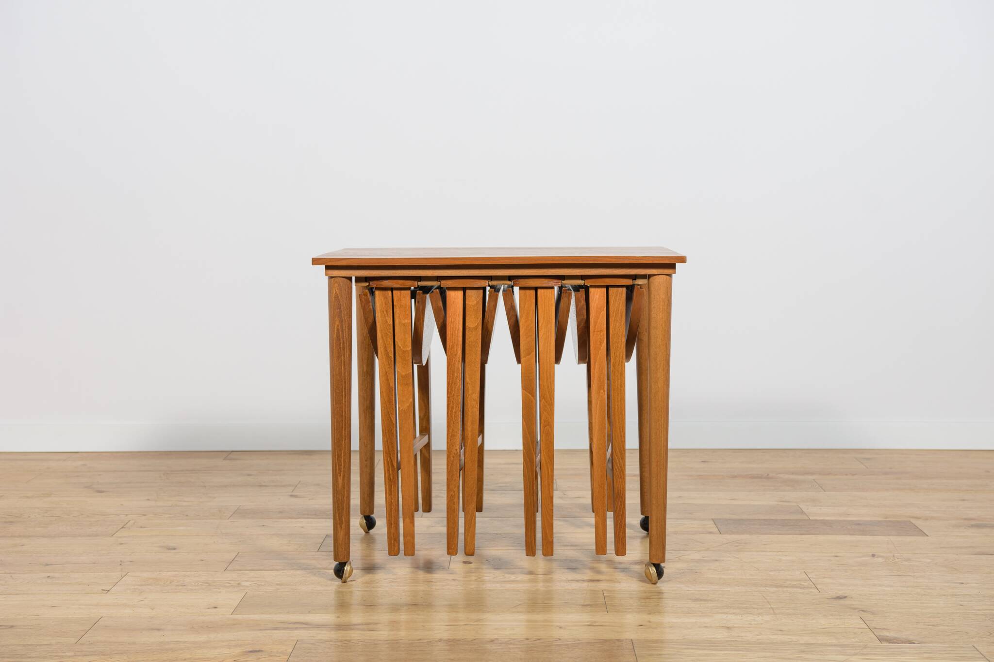 Mid-century Danish nesting tables by Poul Hundevad for Novy Domov, Czechoslovakia, 1960s, set of 5