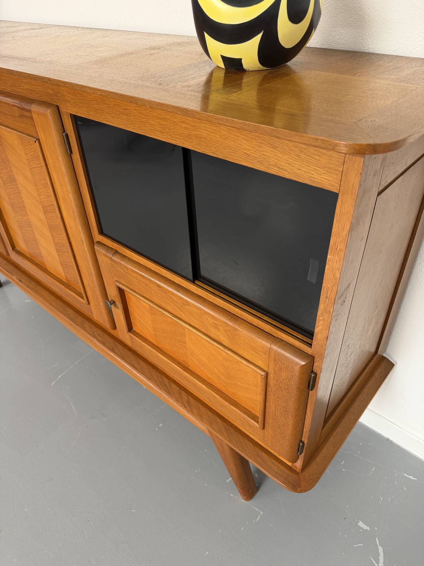 Vintage French modernist sideboard in oak, 1950s design.