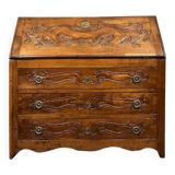 Commode scriban époque XVIIIeme en merisier sculpté circa 1780