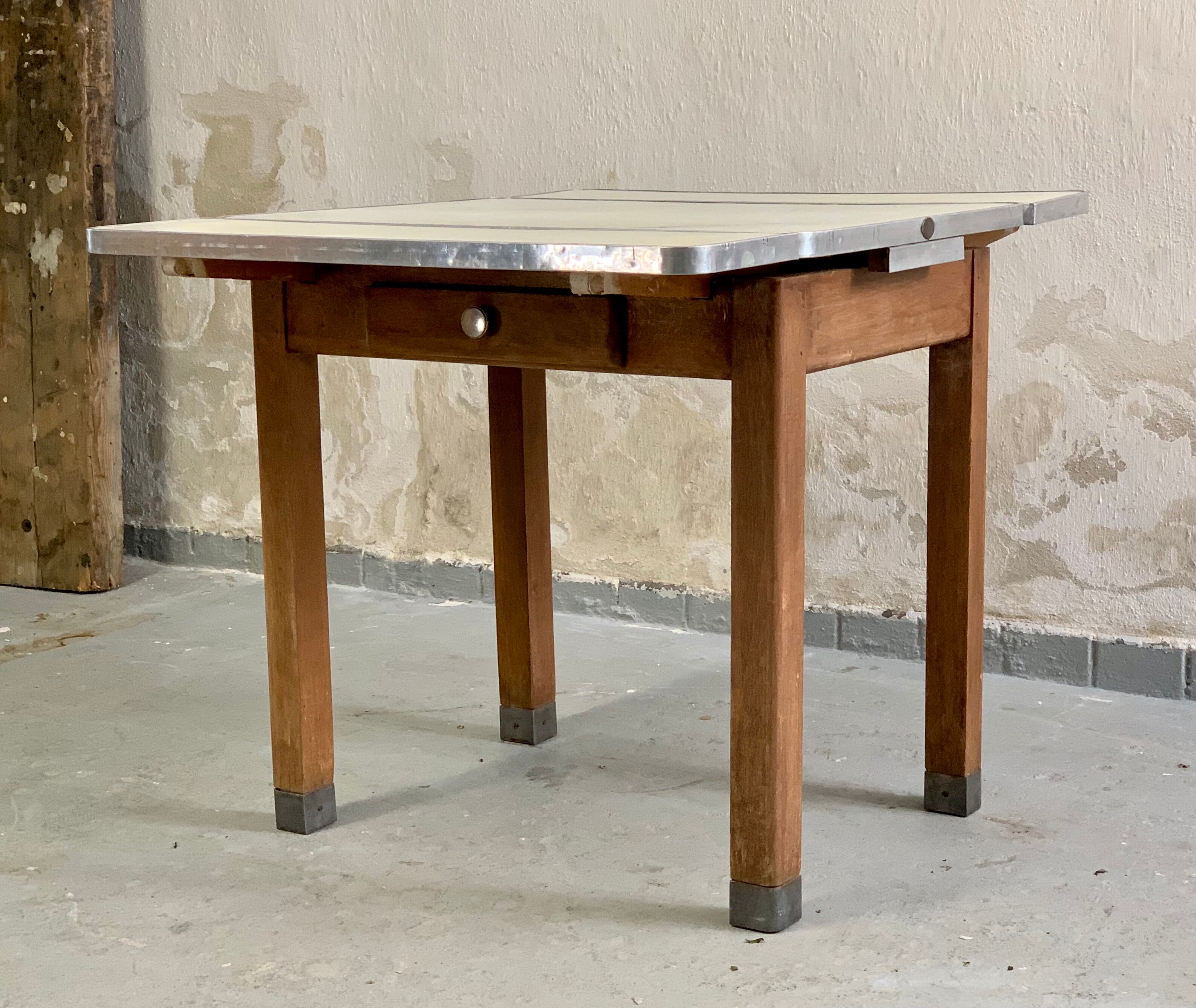 Kitchen table and formica