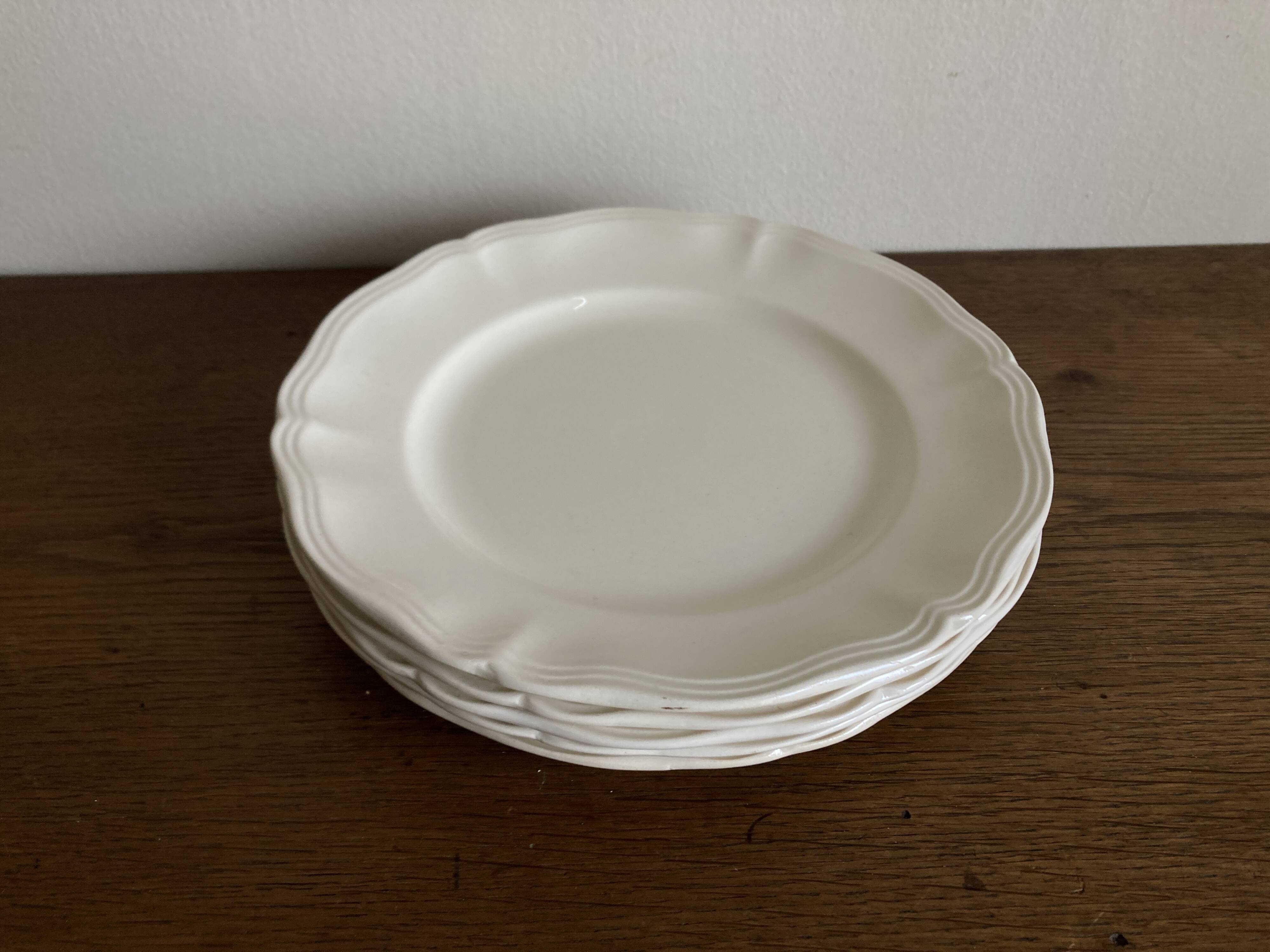 Set of 5 Sarreguemines ivory plates with gadroons 1960