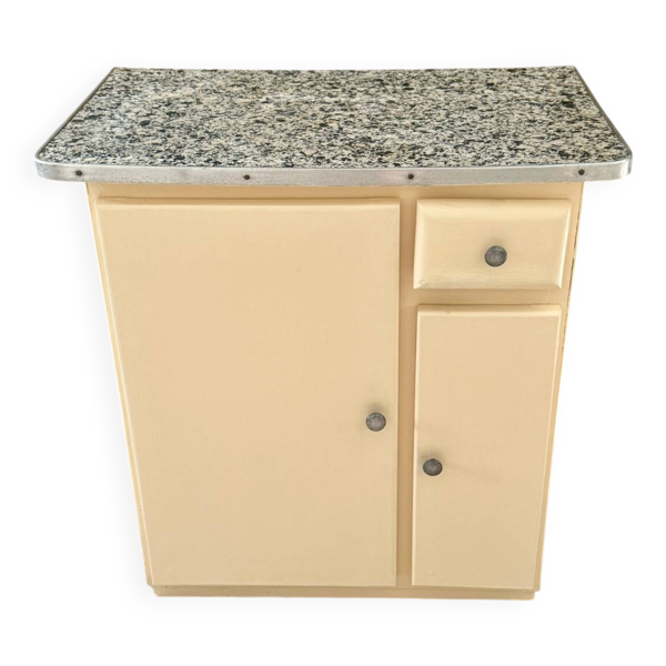 Buffet de cuisine : rangement et charme rétro