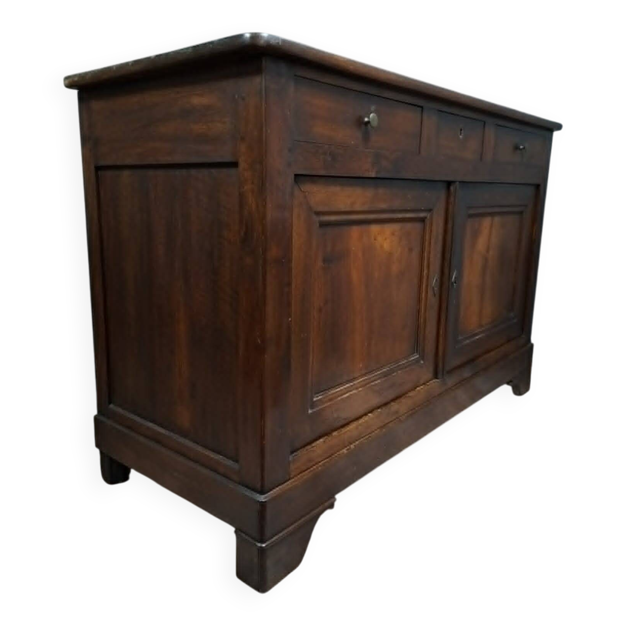 Buffet from the Louis Philippe era in solid walnut, dating from the 19th century.