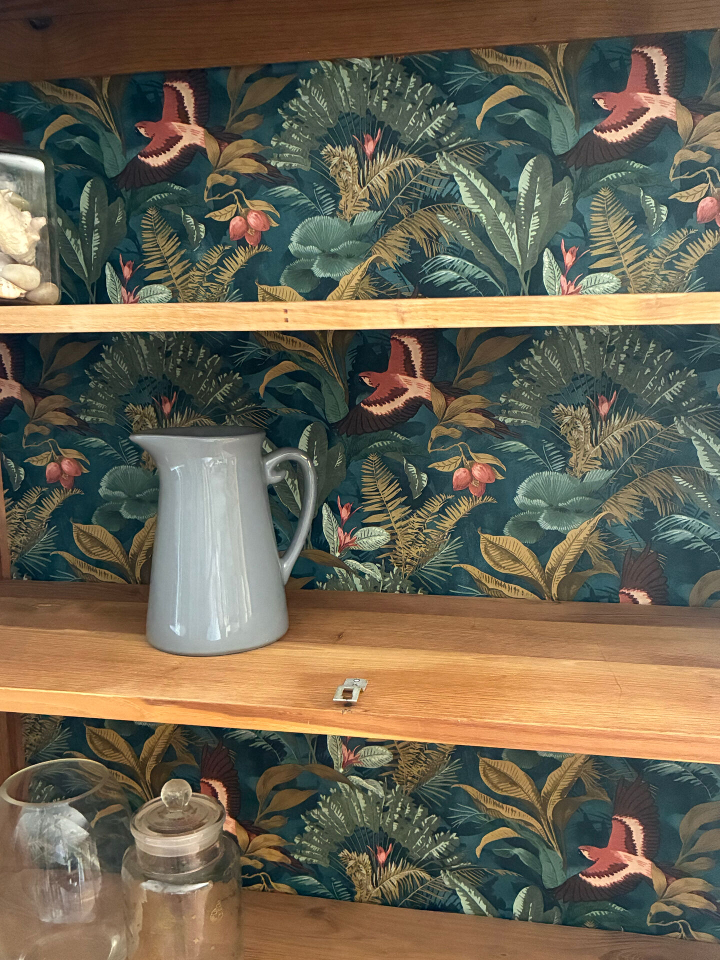 Cupboard/display cabinet/dish cabinet