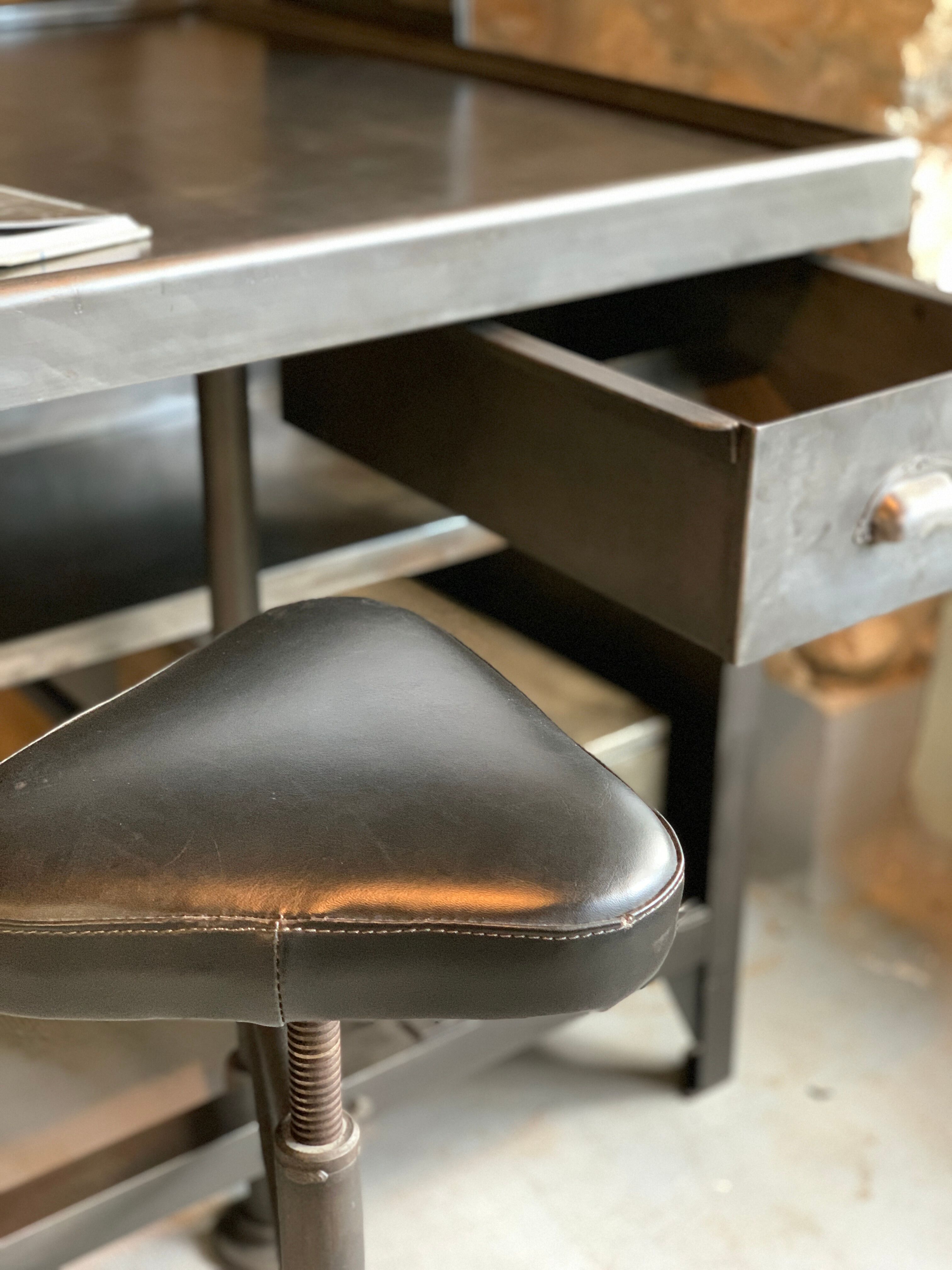 Steel postal sorting with stripped stool - patinated graphite 1950