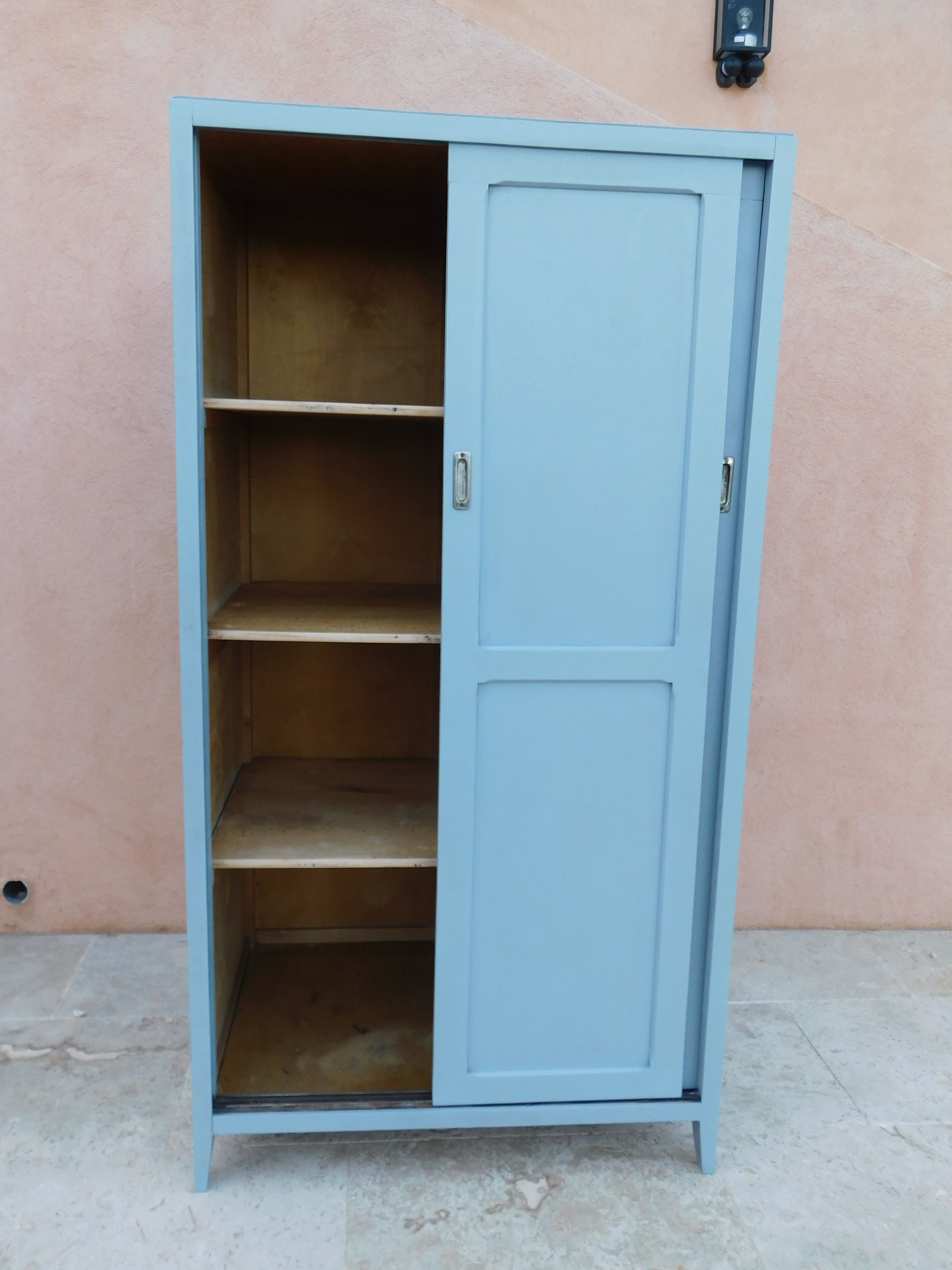 Armoire parisienne