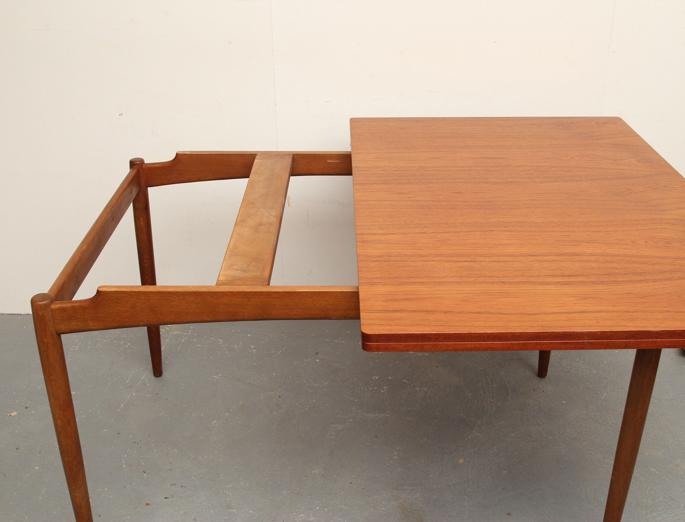 1960s diningtable in teak and oak