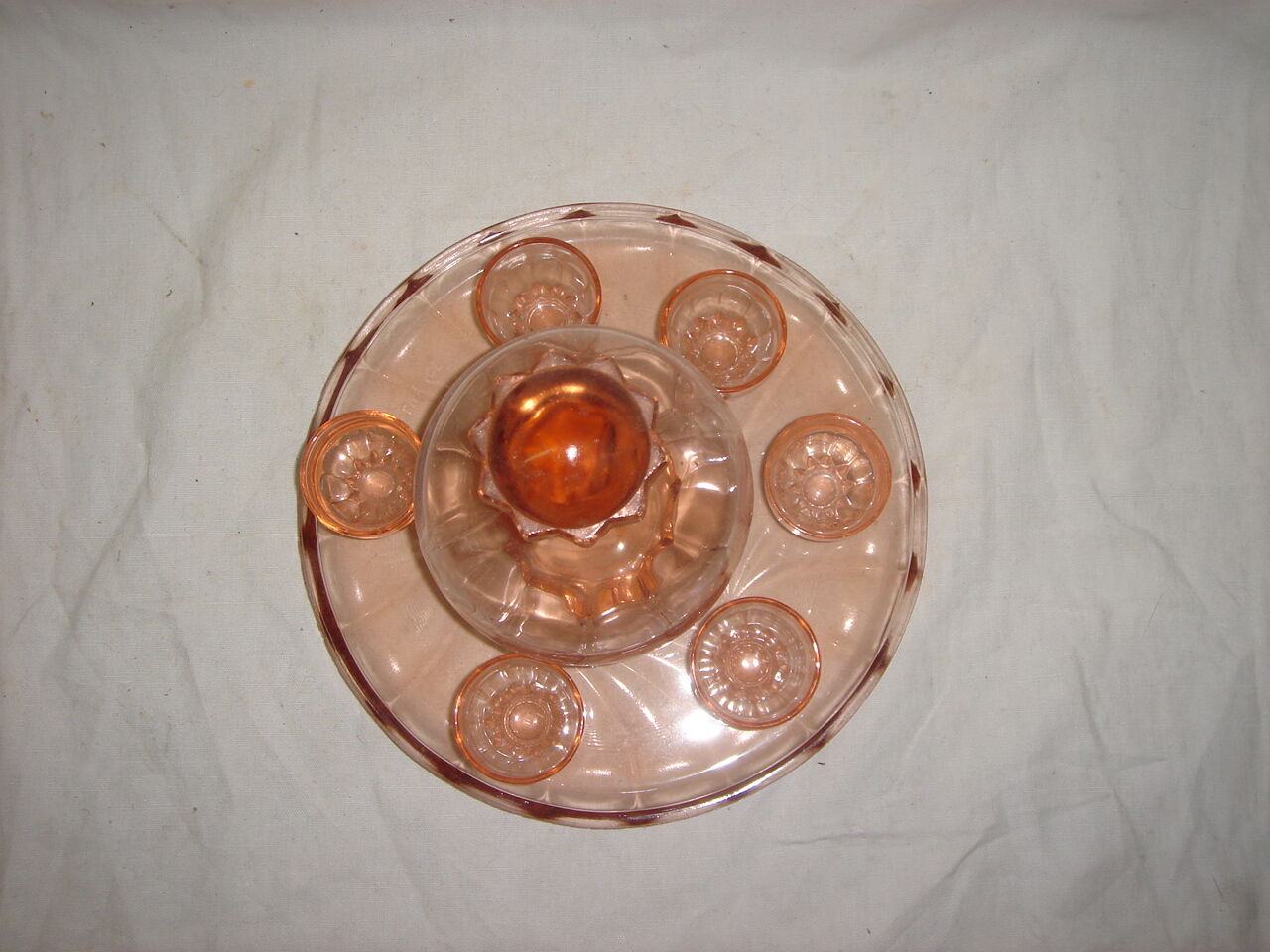 carafe and shot glasses of 1950, color pink