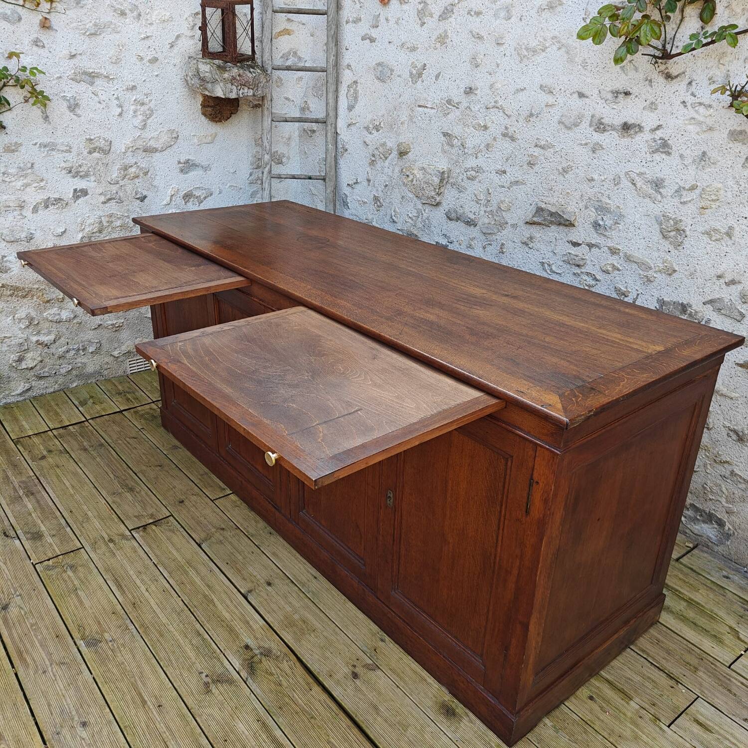 Large oak trading counter