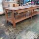 Table de drapier en pin , 2 tiroirs .
