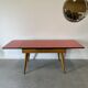 Table à rallonges en Formica et pieds bois