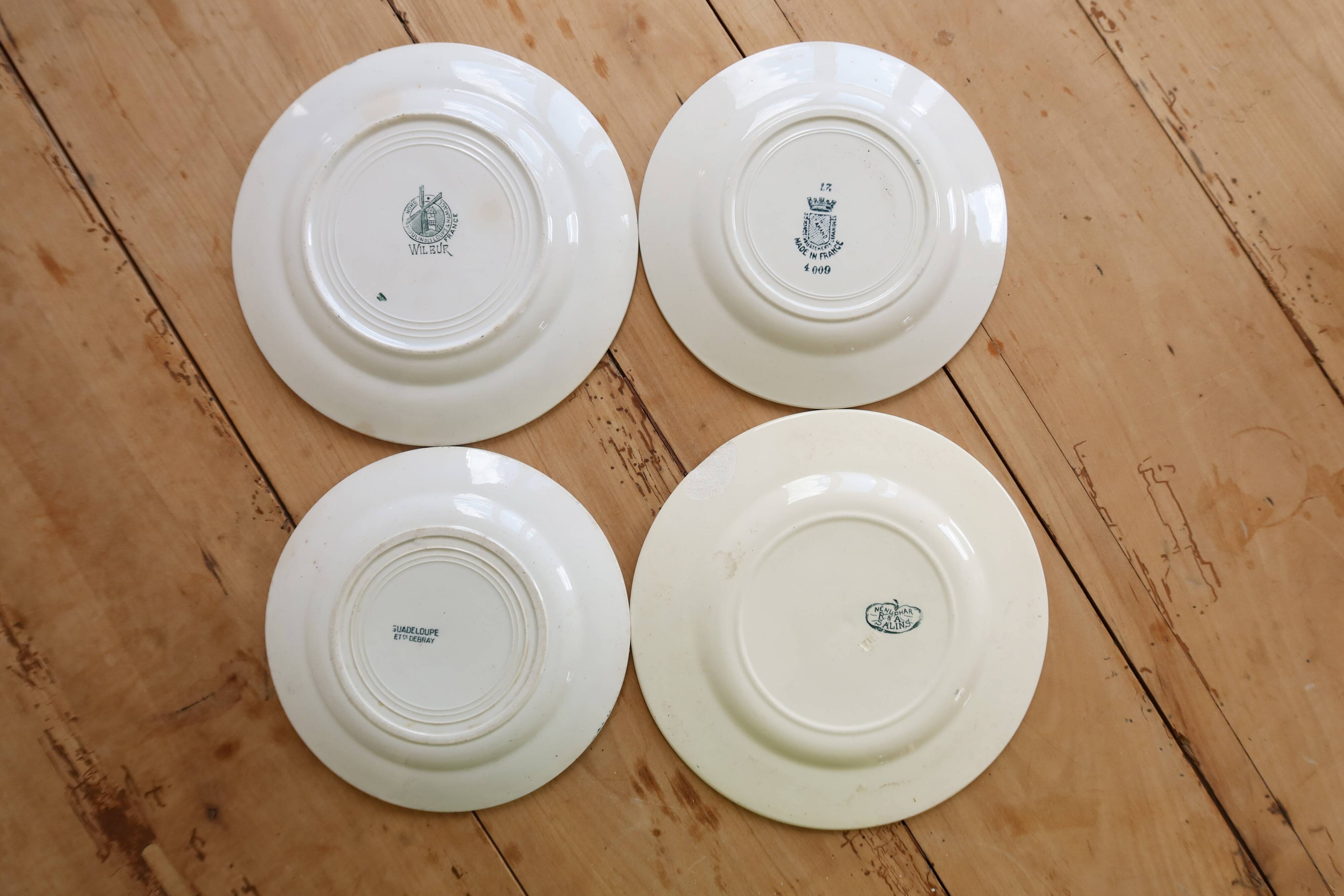 Vintage mismatched dessert plates in ironstone - Green tones