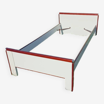Single bed 1970