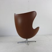 Arne Jacobsen Egg chair in cognac leather for Fritz Hansen