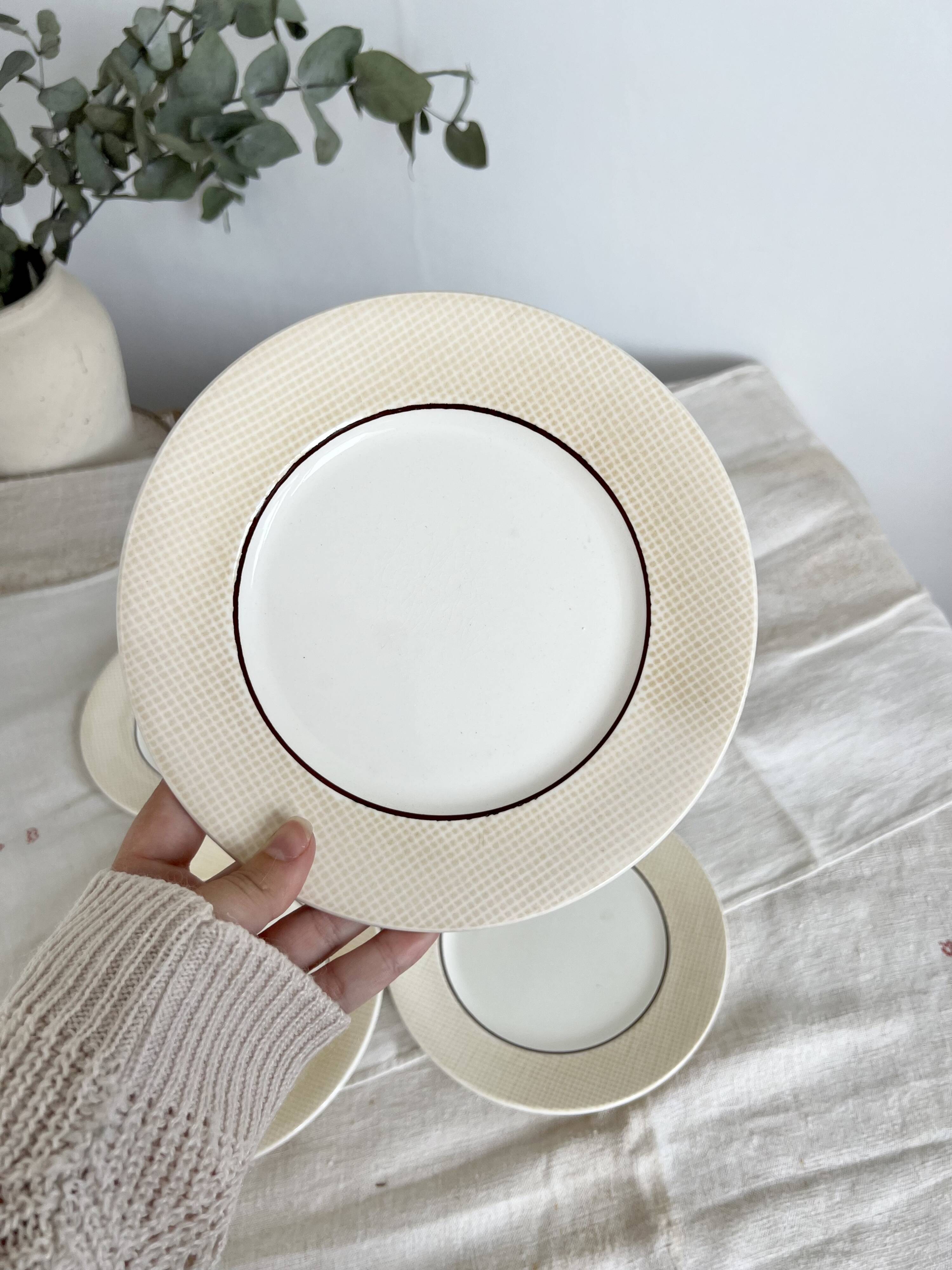 5 vintage earthenware dessert plates stamped Salins - Marli beige and white gingham