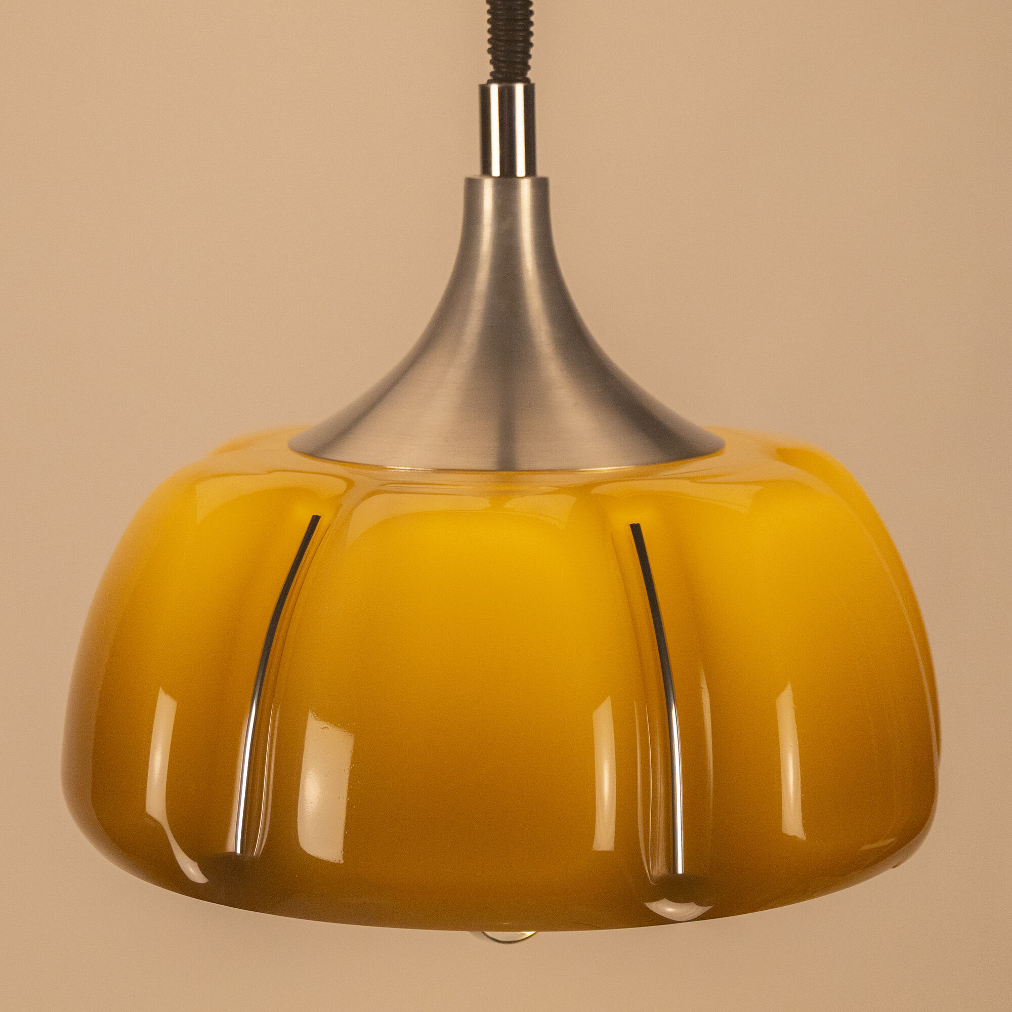 Grey flower herda pendant lamp