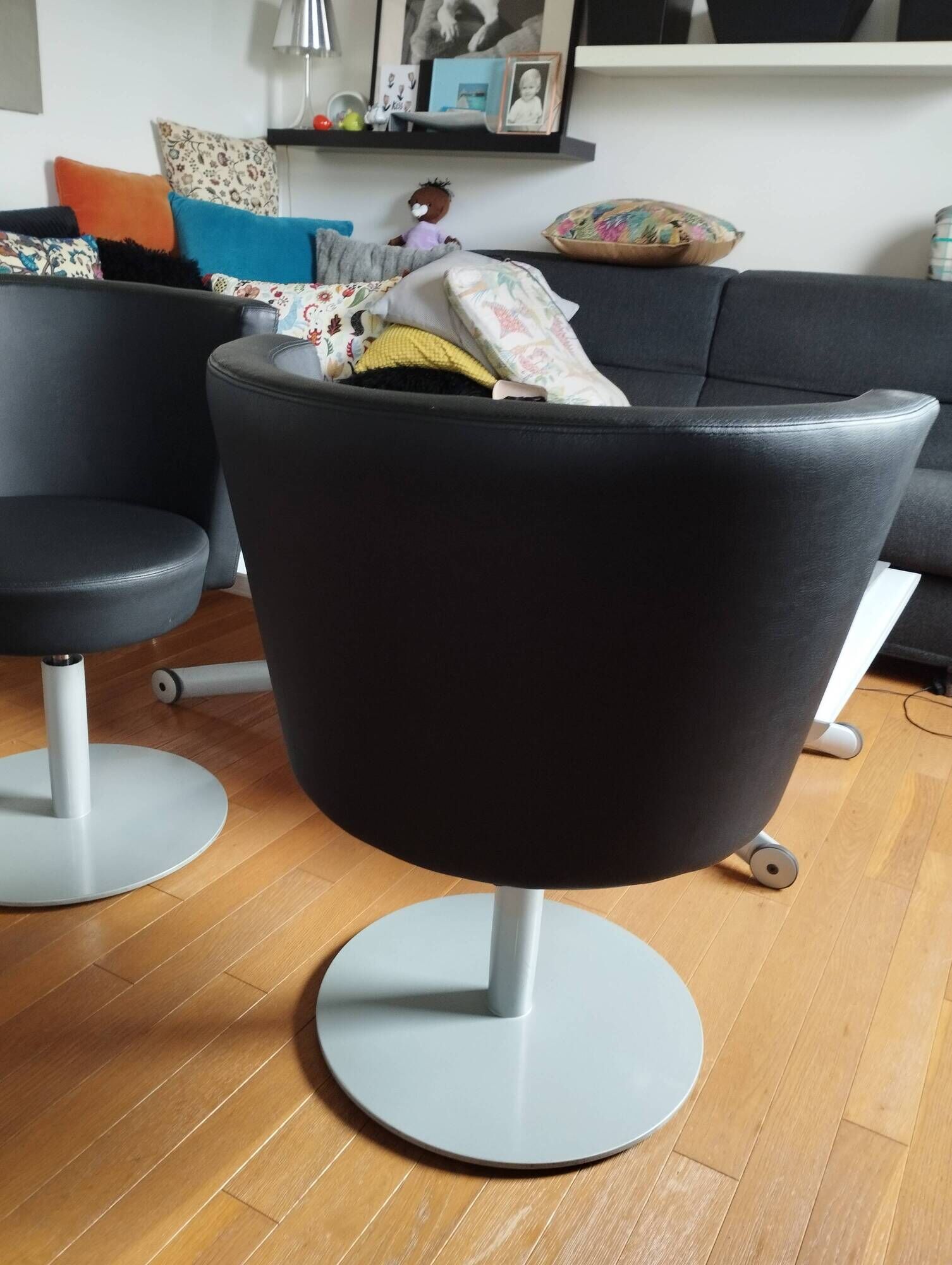 Black Silvera armchair