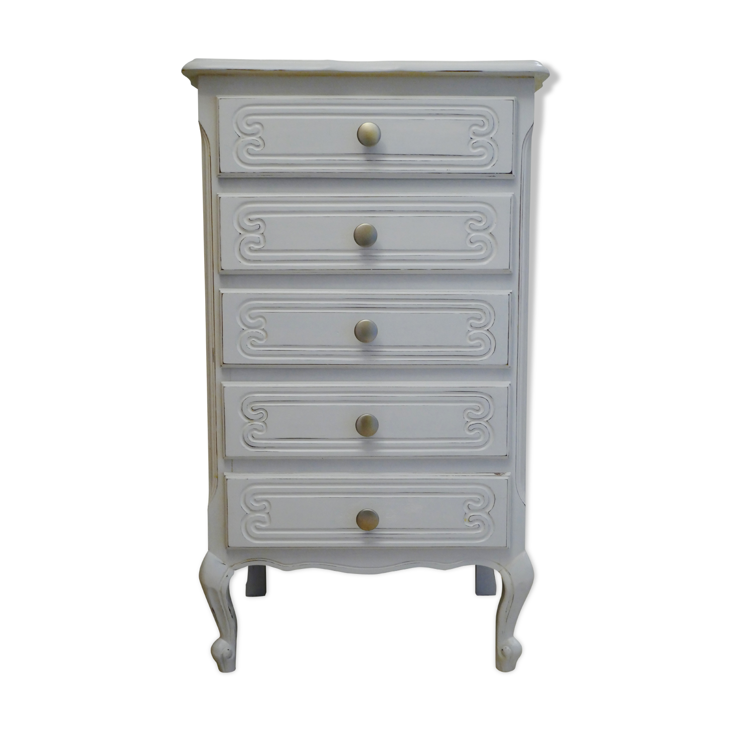 White shabby chiffonier