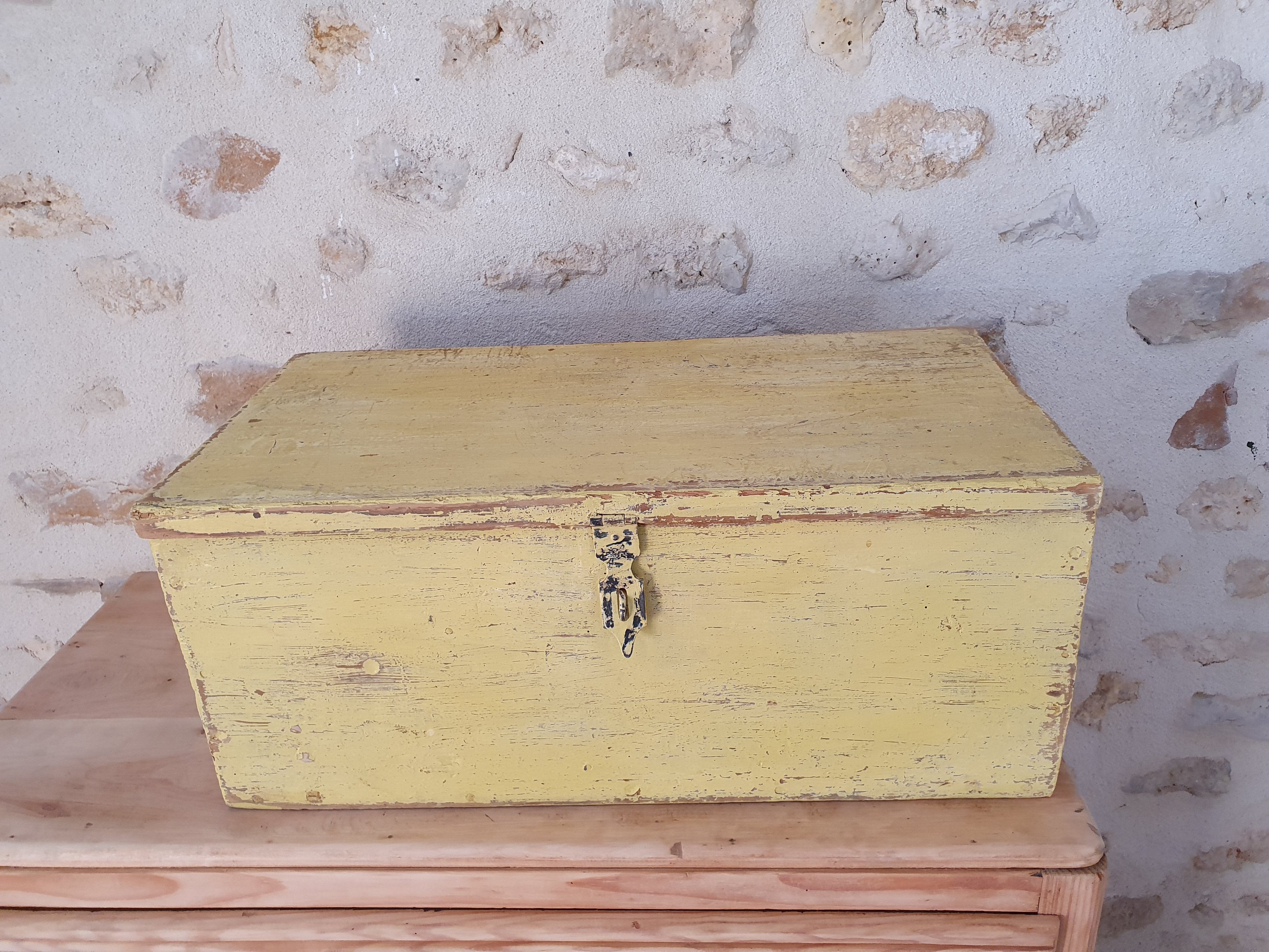 Vintage transport crate