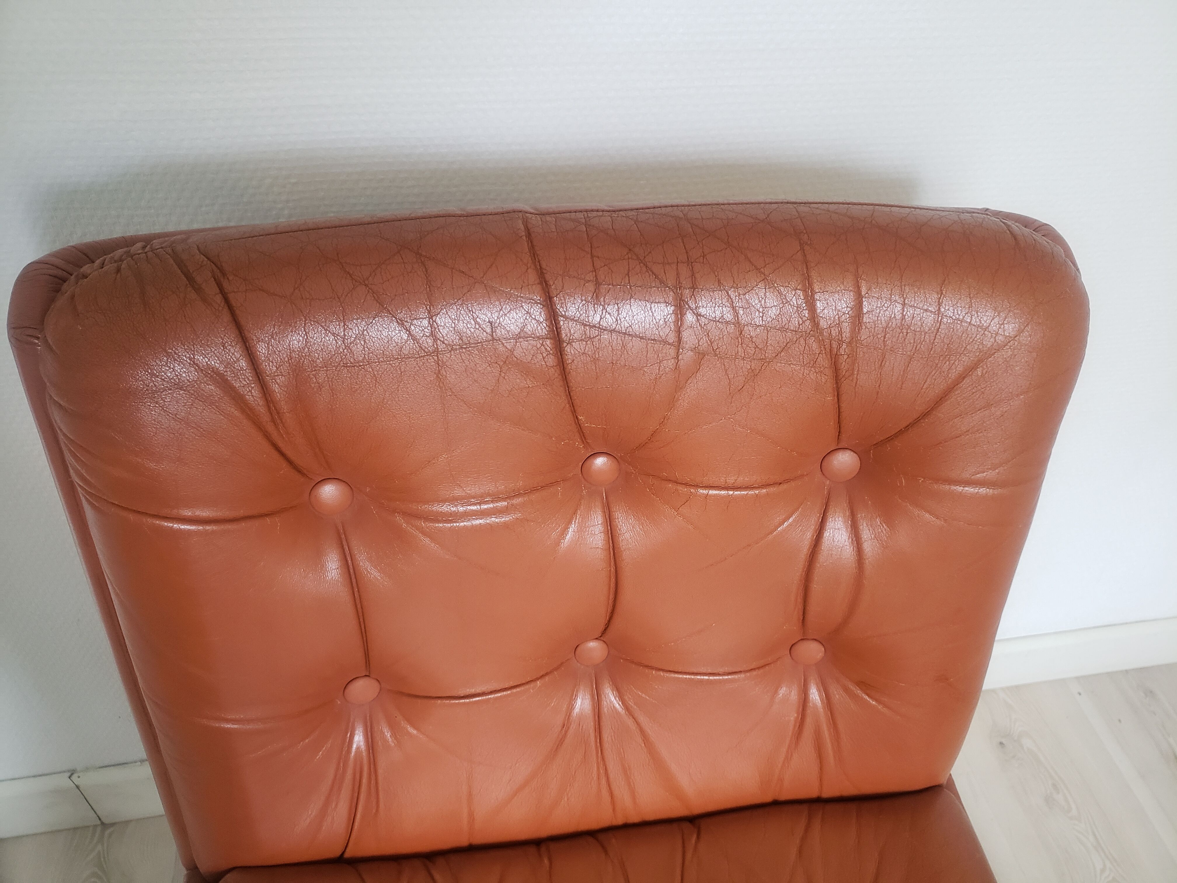 Vintage armchair in brown leather