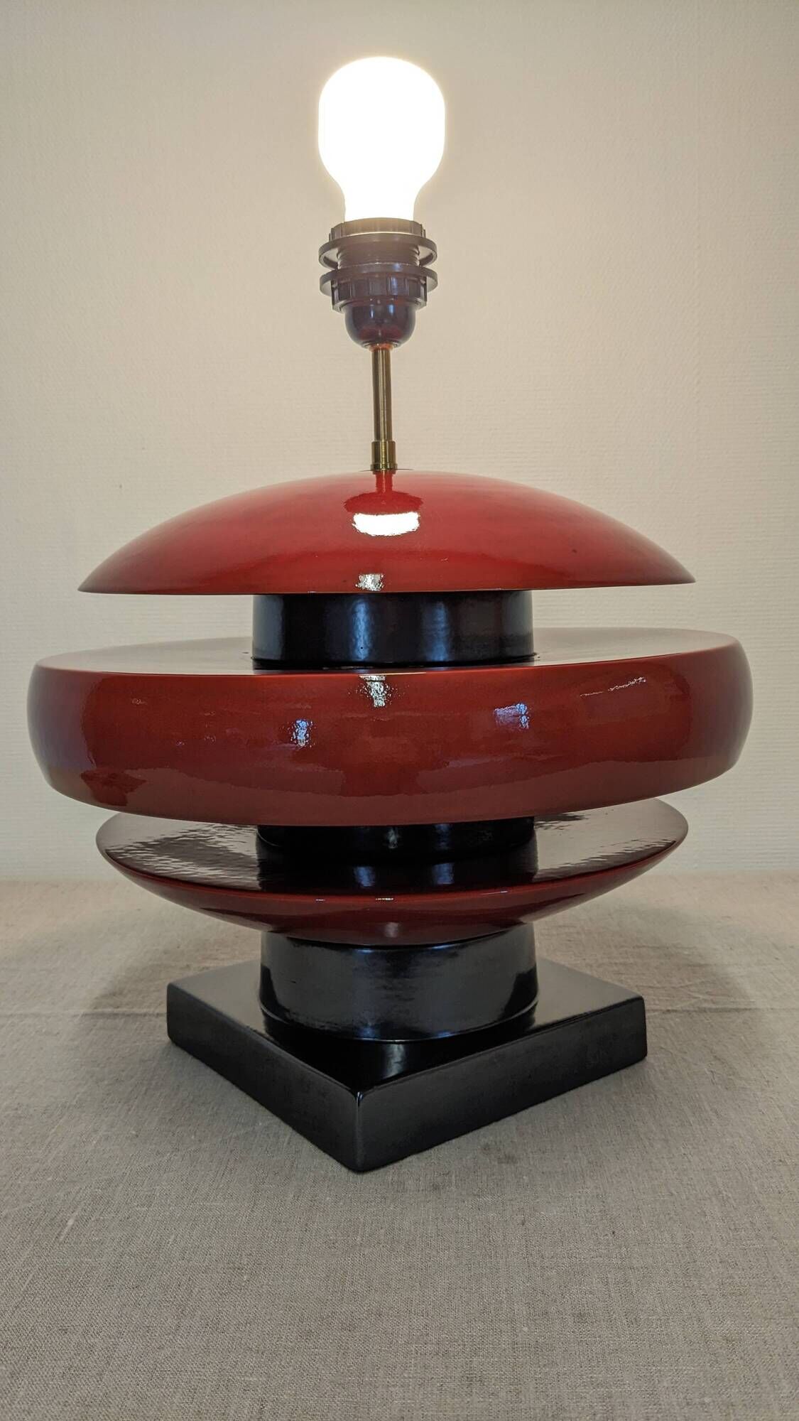 Earthenware lamp base by François Chatain, France circa 1980