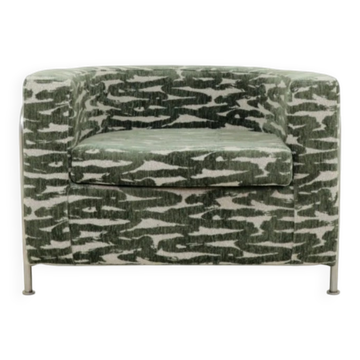 Brutaliste lobby chaise longue vert de gris