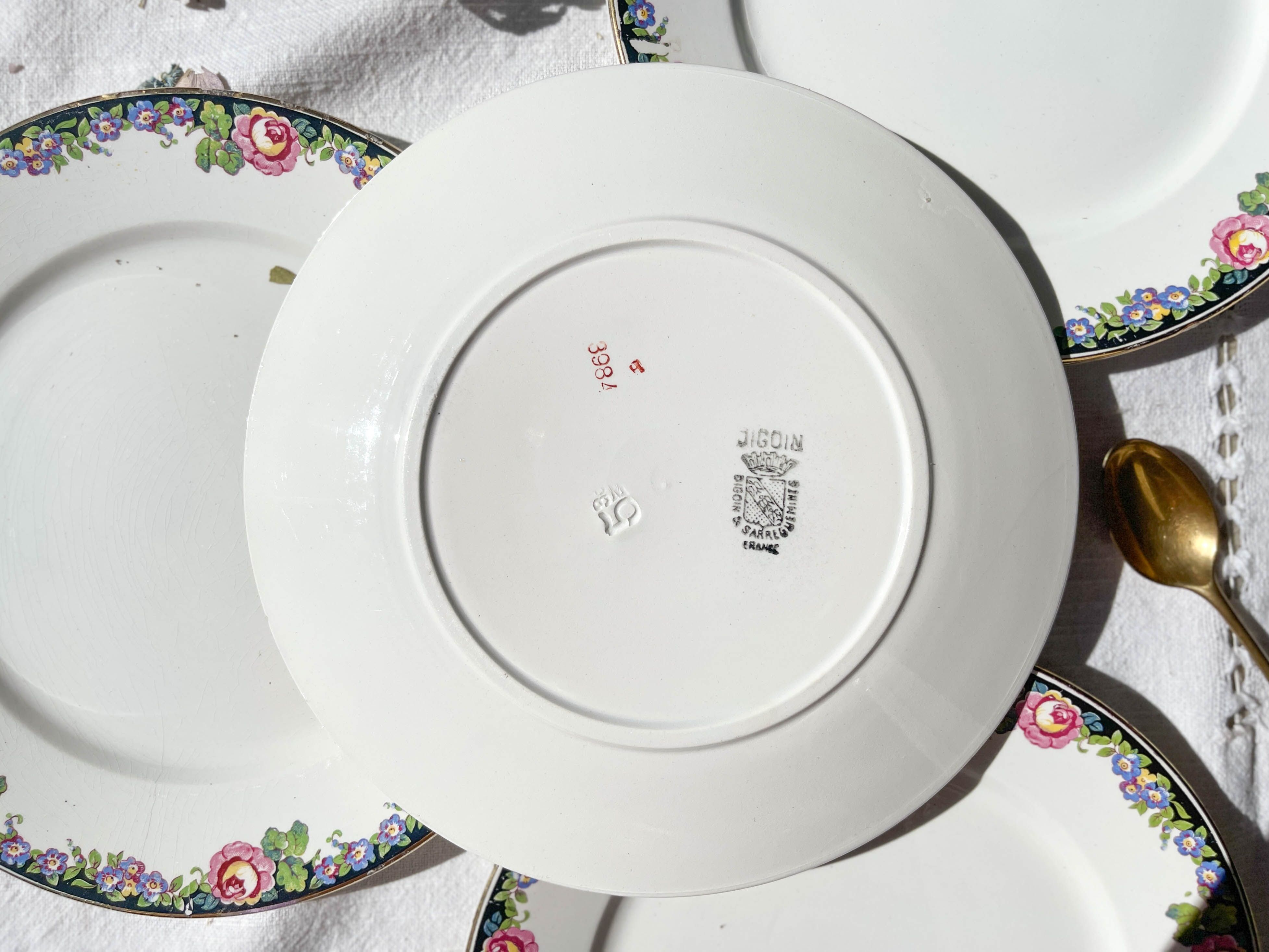 4 Digoin opaque porcelain plates with floral pattern "3984"