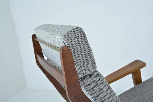 Chair model lotus designer Rob Parry edited by Gelderland