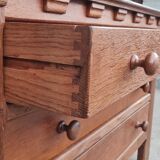 Oak chest of drawers
