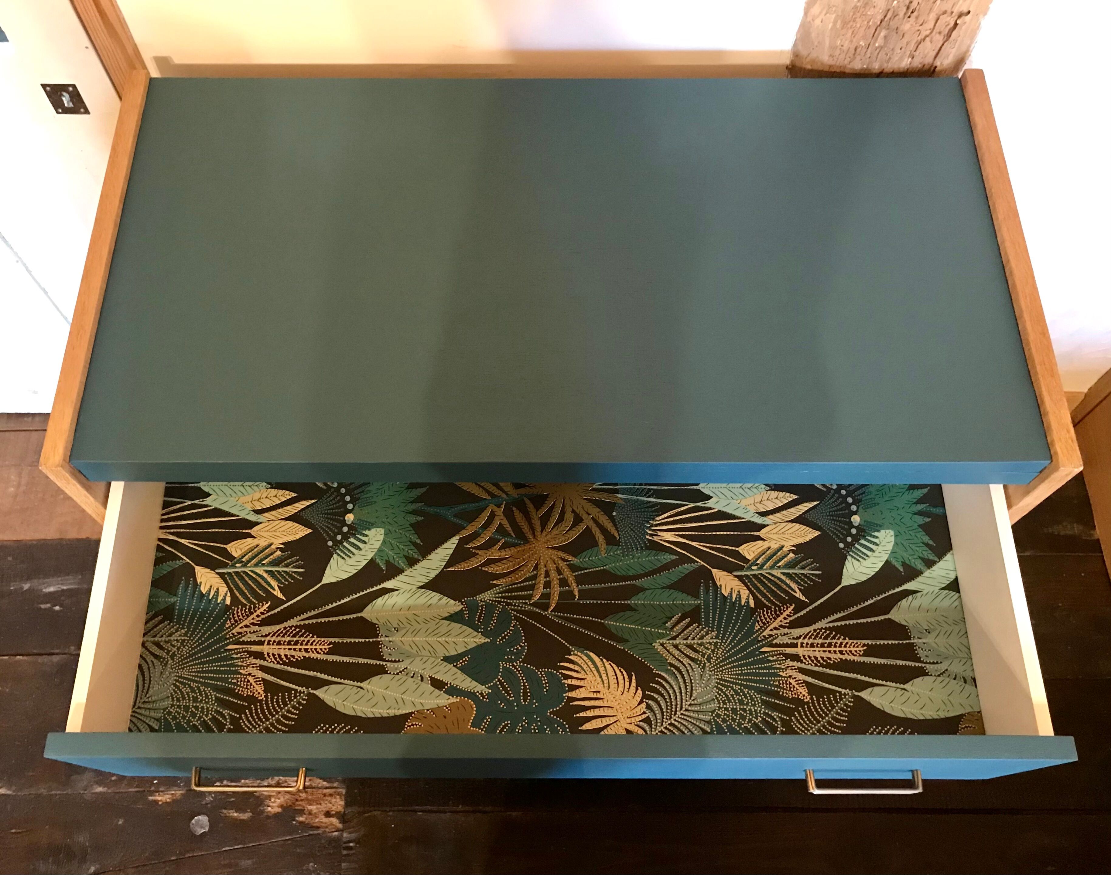 Vintage chest of drawers