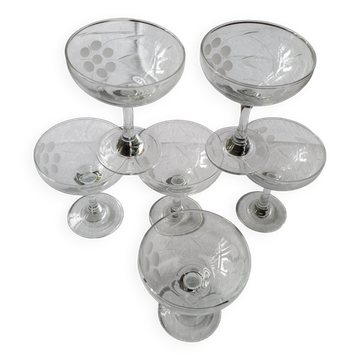 6 engraved champagne glasses