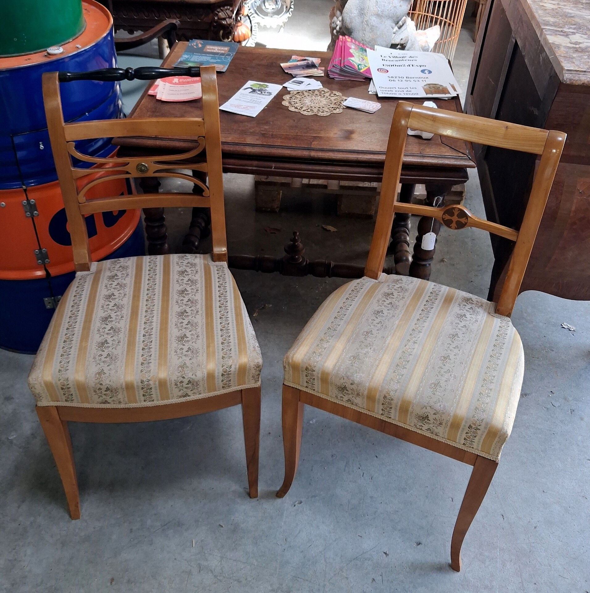 Paire de chaises Biedermeier en bois blond Époque Biedermeier