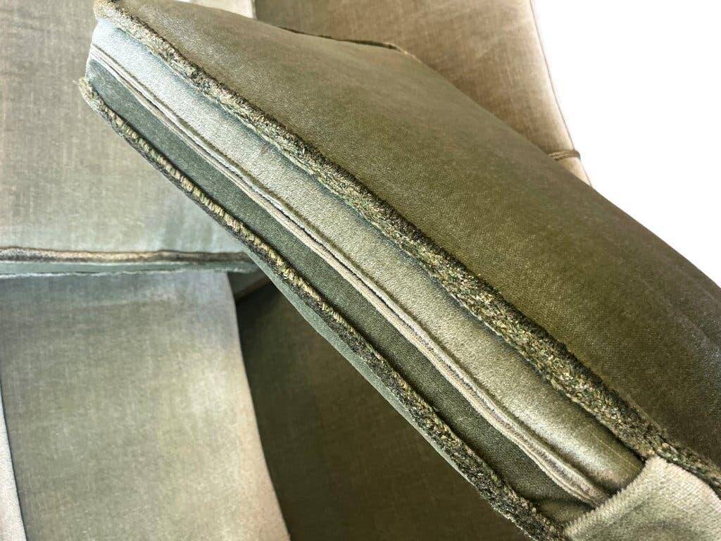 Canapé/fauteuil trois places vintage vert olive à franges