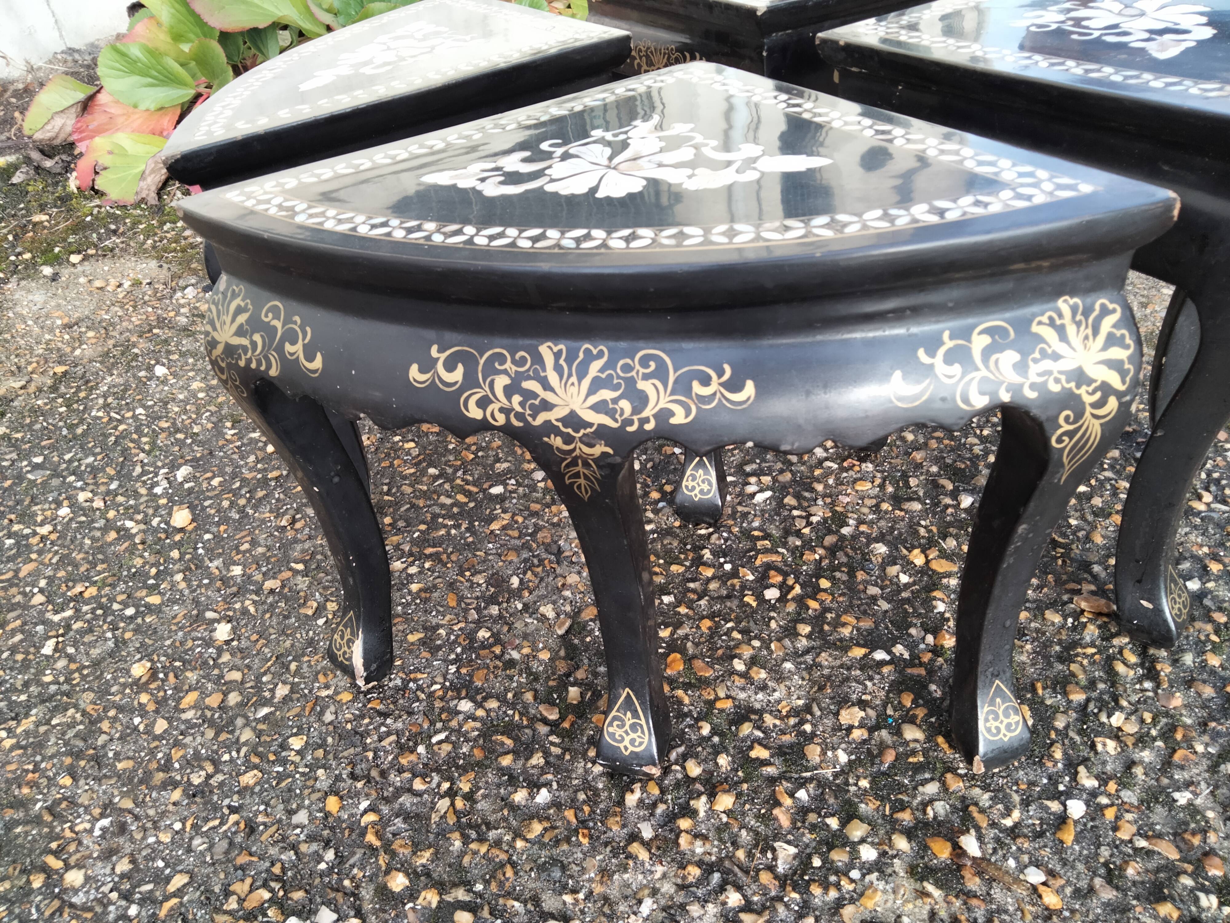 Coffee table Asian décor inlaid with vintage antique mother-of-pearl