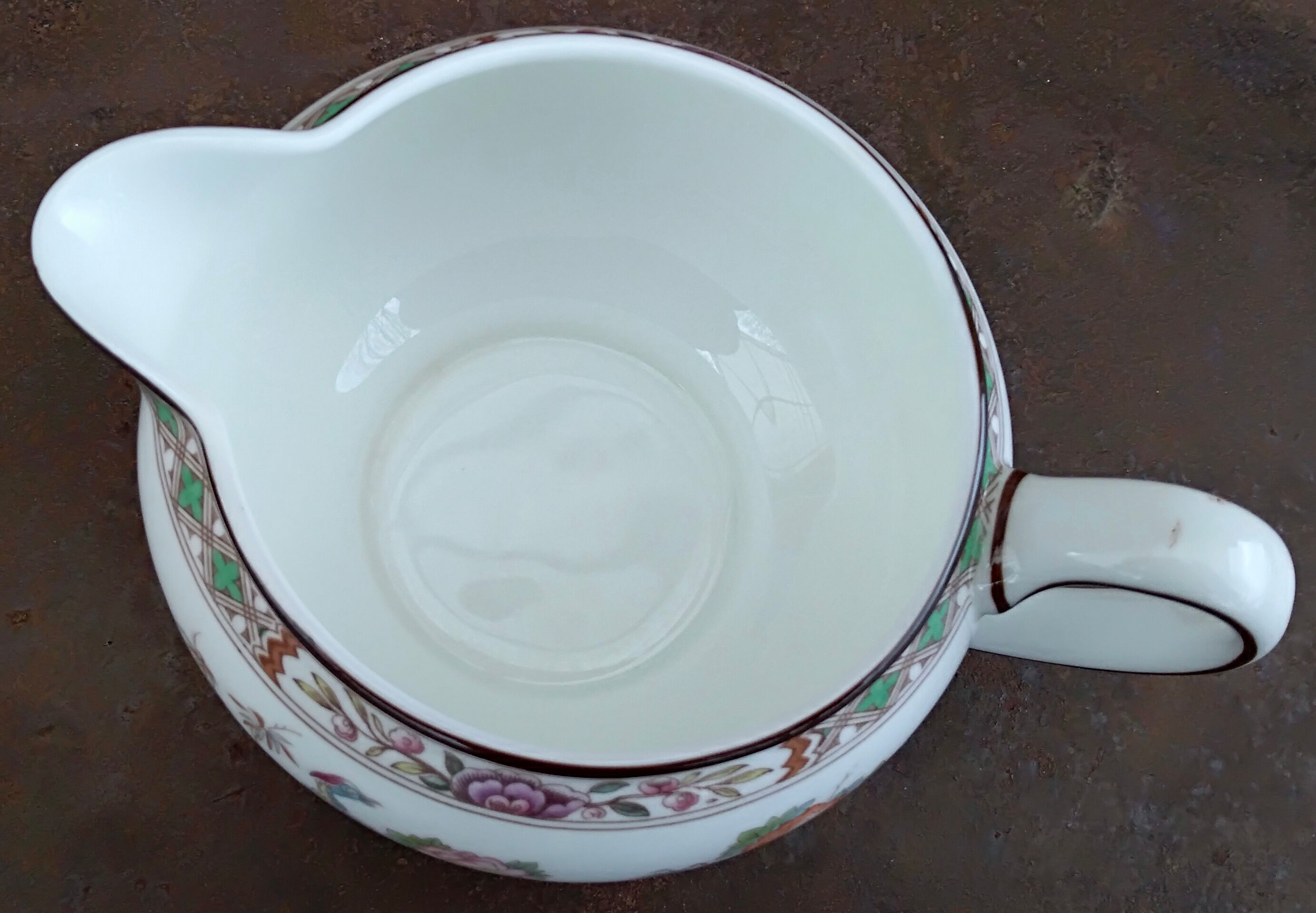 Sausage Wedgwood bone china made in England décor Kutani Crane