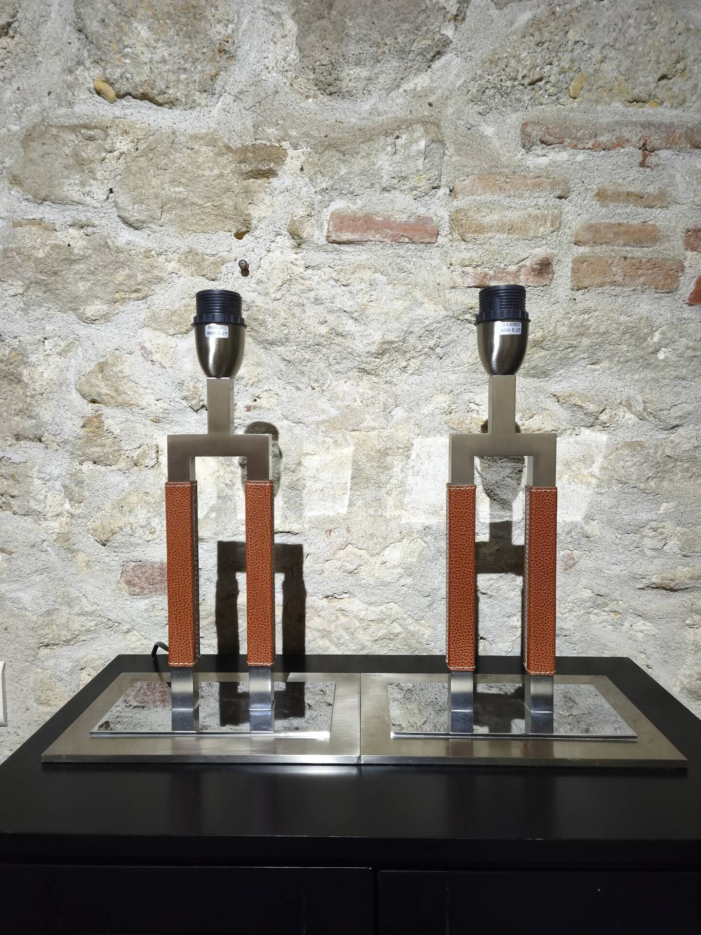 Paire de lampes de luxe bover modèle ema - cuir & laiton nickelé
